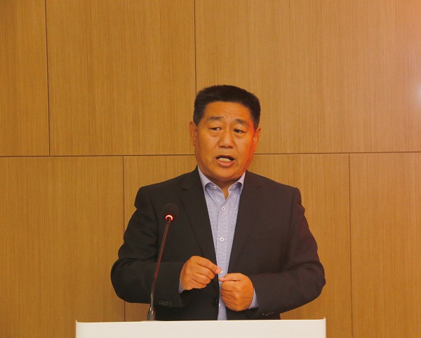集团公司党委书记张会民主持仪式.jpg 集团公司党委书记张会民主持仪式.jpg