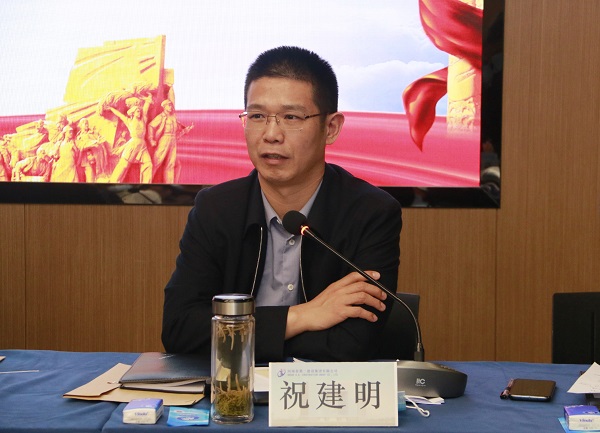 集团公司总经理祝建明发表讲话.jpg 集团公司总经理祝建明发表讲话.jpg