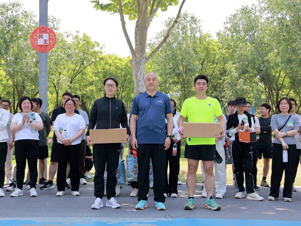 新乡一等奖颁奖.jpg 新乡一等奖颁奖.jpg